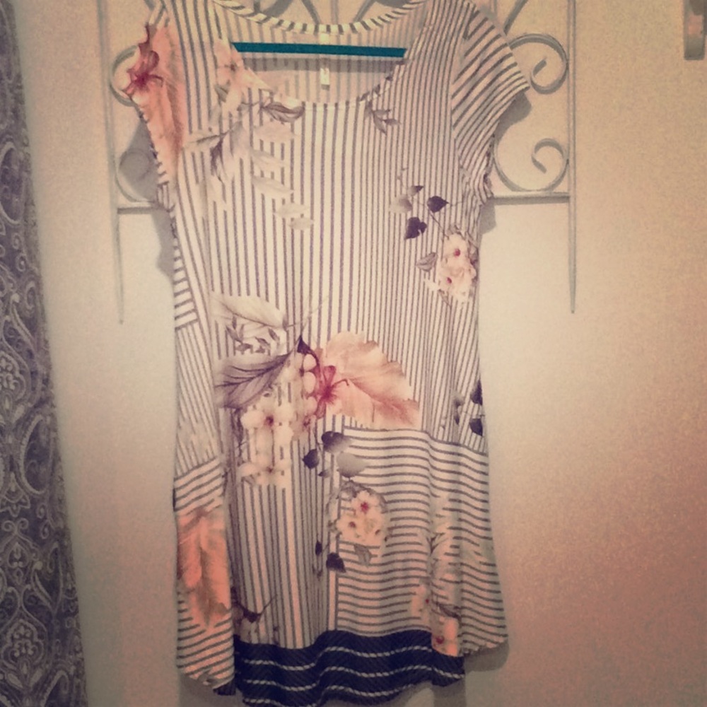 Blue, mauve stripped tunic with side pockets.